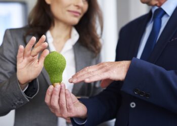 educir los costos de energía en empresas