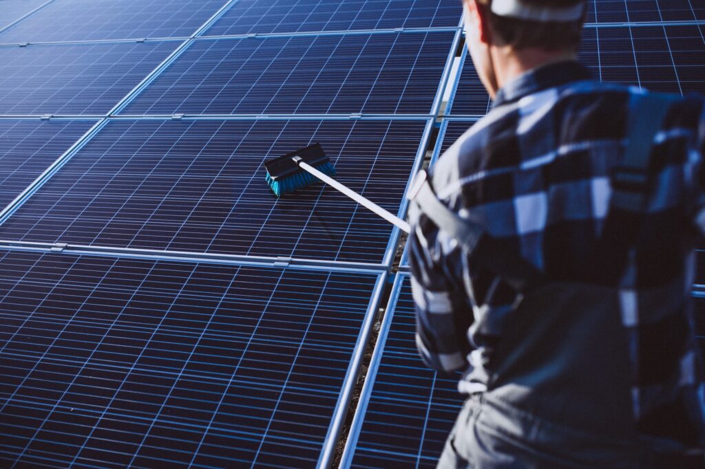 Cómo limpiar las placas solares